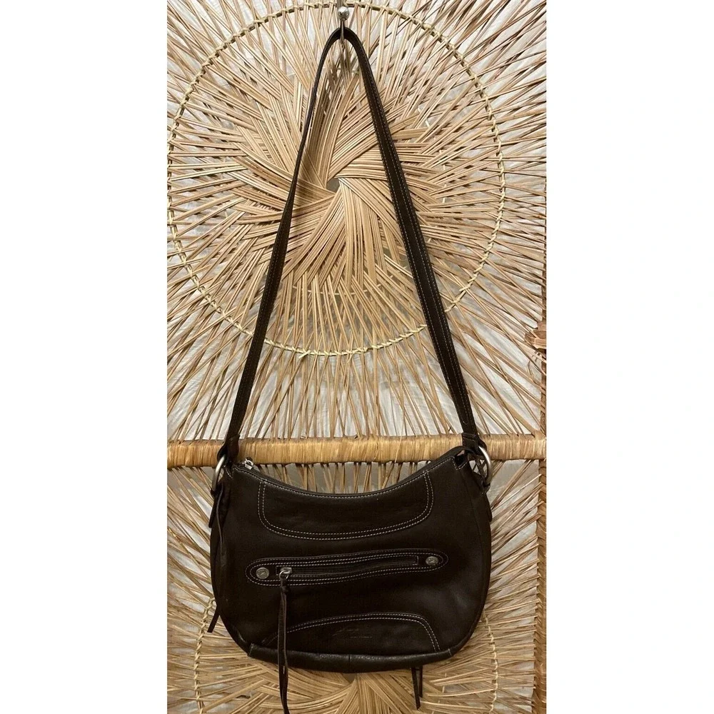 Stone Mountain Womens Crescent‎ Hobo Shoulder Bag Brown Leather Fringe Accents
